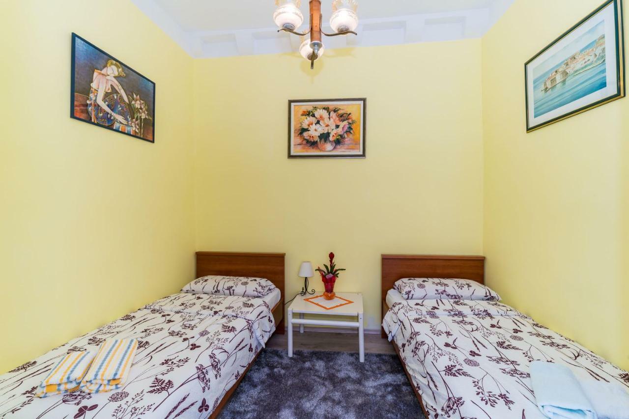 Guest house Katja & Lara 3*